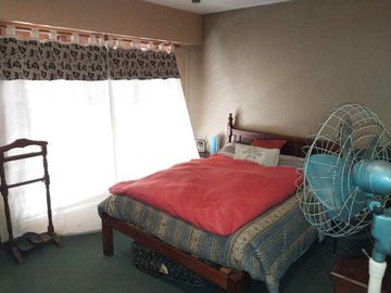 Alquiler espléndida casa, quincho, pileta Banfield