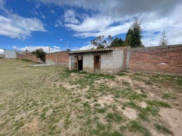 VENTA DE CASA CON TERRENO