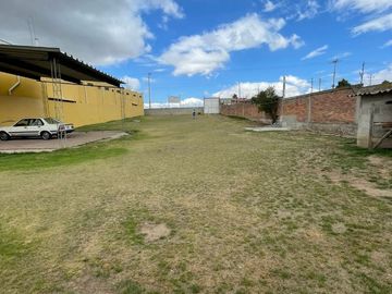 VENTA DE CASA CON TERRENO