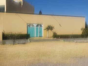 VENTA DE CASA CON TERRENO