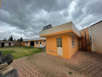 VENTA DE CASA CON TERRENO