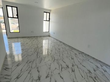 BONITA CASA EN VENTA EN FRACCIONAMIENTO