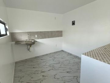BONITA CASA EN VENTA EN FRACCIONAMIENTO