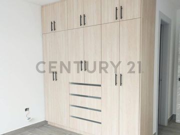 Venta casa de estreno, vía Salitre.