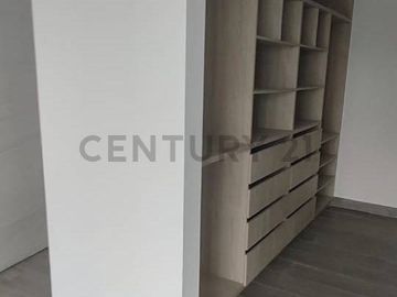 Venta casa de estreno, vía Salitre.