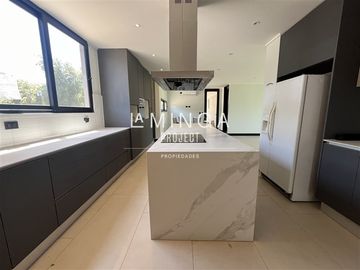 Casa en Venta en Las Brisas de Chicureo
