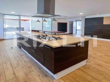 Casa en sector de La Viña, 3 habitaciones completas