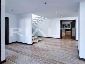 Casa en sector de La Viña, 3 habitaciones completas