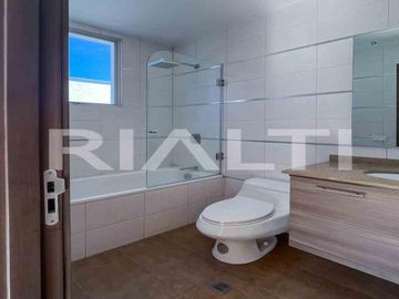 Casa en sector de La Viña, 3 habitaciones completas