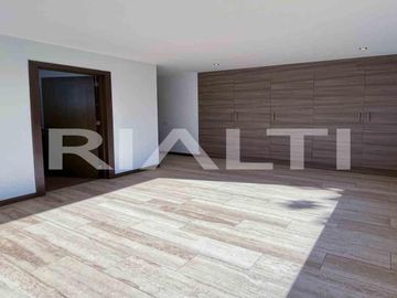 Casa en sector de La Viña, 3 habitaciones completas