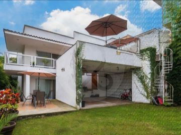 Casa en venta en Mártires de Chicago