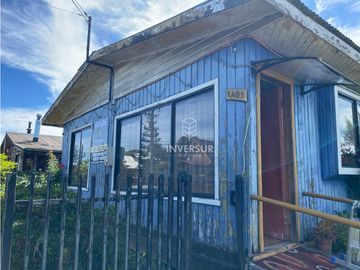 CASA CON AMPLIO TERRENO AL LADO TERMINAL DE BUSES RIO BUENO