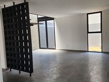 Casa en Capital Sur. Alberca