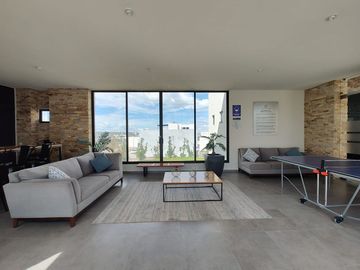 Casa en Capital Sur. Alberca