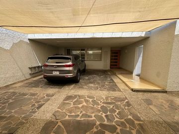 Casa en venta por la Colonia Seattle