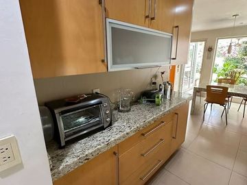 Casa en venta por la Colonia Seattle