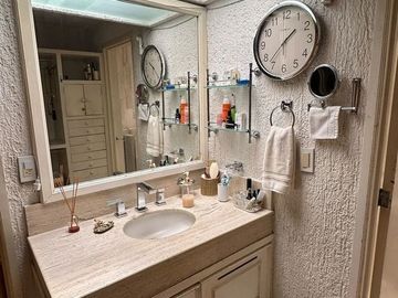 Casa en venta por la Colonia Seattle