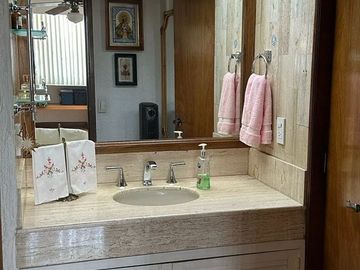 Casa en venta por la Colonia Seattle
