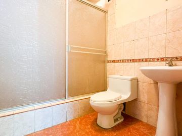 VENTA DE CASA DE TRES PISOS EN VENTANILLA ALTA