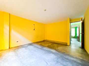 VENTA DE CASA DE TRES PISOS EN VENTANILLA ALTA