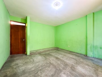 VENTA DE CASA DE TRES PISOS EN VENTANILLA ALTA