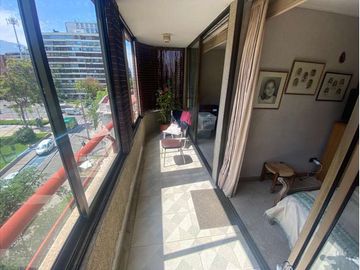 Linda vista en todos los ambientes, frente a plaza