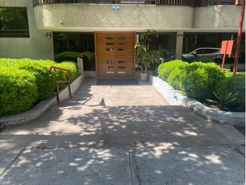 Linda vista en todos los ambientes, frente a plaza
