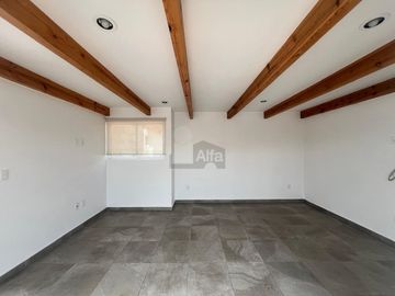 Casa en condominio en venta en Santa María, San Mateo Atenco, México