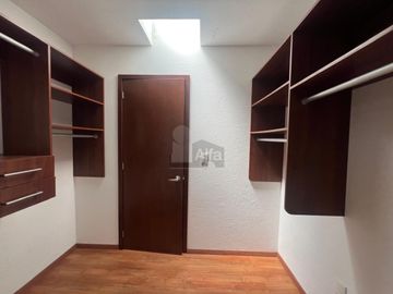 Casa en condominio en venta en Santa María, San Mateo Atenco, México