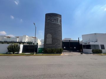 Casa en condominio en venta en Santa María, San Mateo Atenco, México