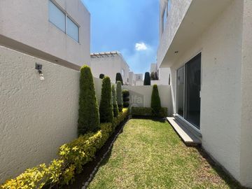 Casa en condominio en venta en Santa María, San Mateo Atenco, México