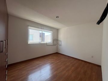 Casa en condominio en venta en Santa María, San Mateo Atenco, México