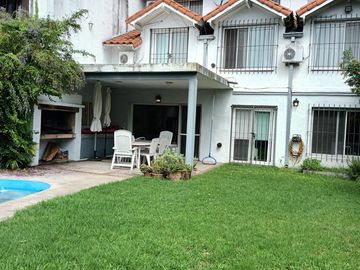 Casa de 6 ambientes - en La Horqueta