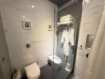 VENTA ENORME DOS AMBIENTES en PB CON PATIO Y PISCINA - LAS CAÑITAS