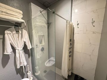 VENTA ENORME DOS AMBIENTES en PB CON PATIO Y PISCINA - LAS CAÑITAS