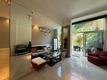 VENTA ENORME DOS AMBIENTES en PB CON PATIO Y PISCINA - LAS CAÑITAS