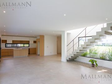 Casa venta a Estrenar Santo Tomas, Derqui, Pilar - Mallmann propiedades