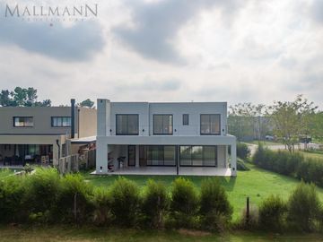 Casa venta a Estrenar Santo Tomas, Derqui, Pilar - Mallmann propiedades