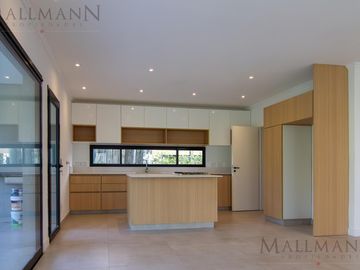 Casa venta a Estrenar Santo Tomas, Derqui, Pilar - Mallmann propiedades