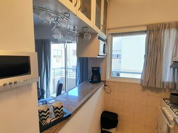 VICENTE LOPEZ -  IMPECABLE  DEPARTAMENTO DE 2 AMB CON BALCÓN!
