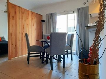 VICENTE LOPEZ -  IMPECABLE  DEPARTAMENTO DE 2 AMB CON BALCÓN!