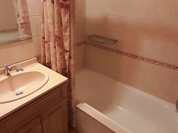 VICENTE LOPEZ -  IMPECABLE  DEPARTAMENTO DE 2 AMB CON BALCÓN!