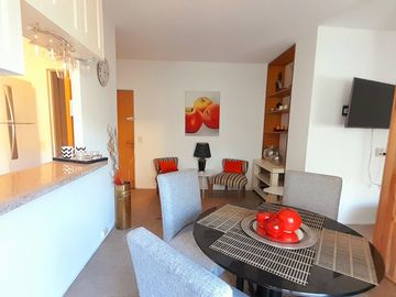 VICENTE LOPEZ -  IMPECABLE  DEPARTAMENTO DE 2 AMB CON BALCÓN!