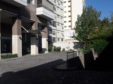 VICENTE LOPEZ -  IMPECABLE  DEPARTAMENTO DE 2 AMB CON BALCÓN!
