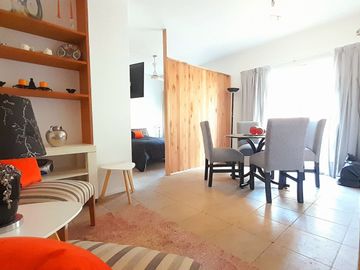 VICENTE LOPEZ -  IMPECABLE  DEPARTAMENTO DE 2 AMB CON BALCÓN!