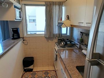 VICENTE LOPEZ -  IMPECABLE  DEPARTAMENTO DE 2 AMB CON BALCÓN!
