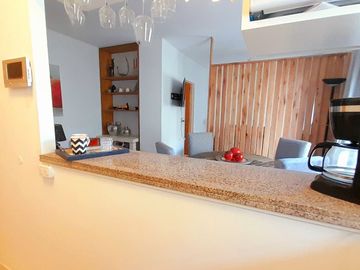 VICENTE LOPEZ -  IMPECABLE  DEPARTAMENTO DE 2 AMB CON BALCÓN!