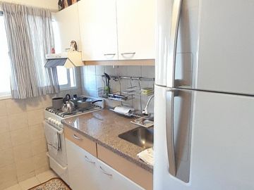 VICENTE LOPEZ -  IMPECABLE  DEPARTAMENTO DE 2 AMB CON BALCÓN!
