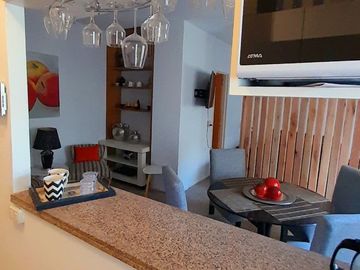 VICENTE LOPEZ -  IMPECABLE  DEPARTAMENTO DE 2 AMB CON BALCÓN!