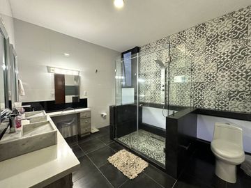 Casa Nueva en Venta Colinas Virreyes Frente Puerta Las Lomas, Zona Andares.